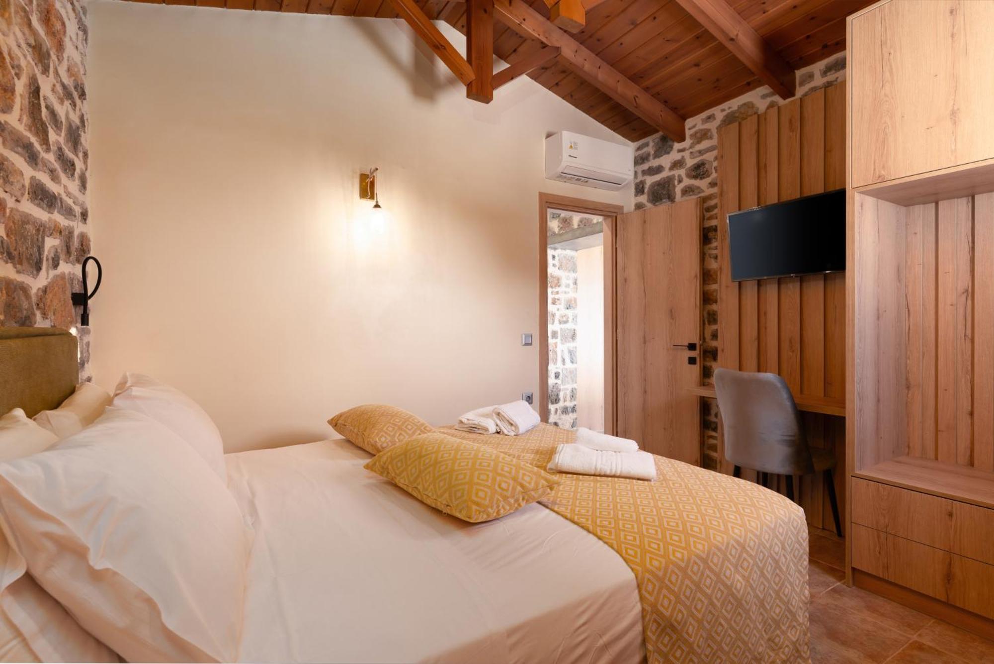 Nature Villas Myrthios 플라키아스 외부 사진